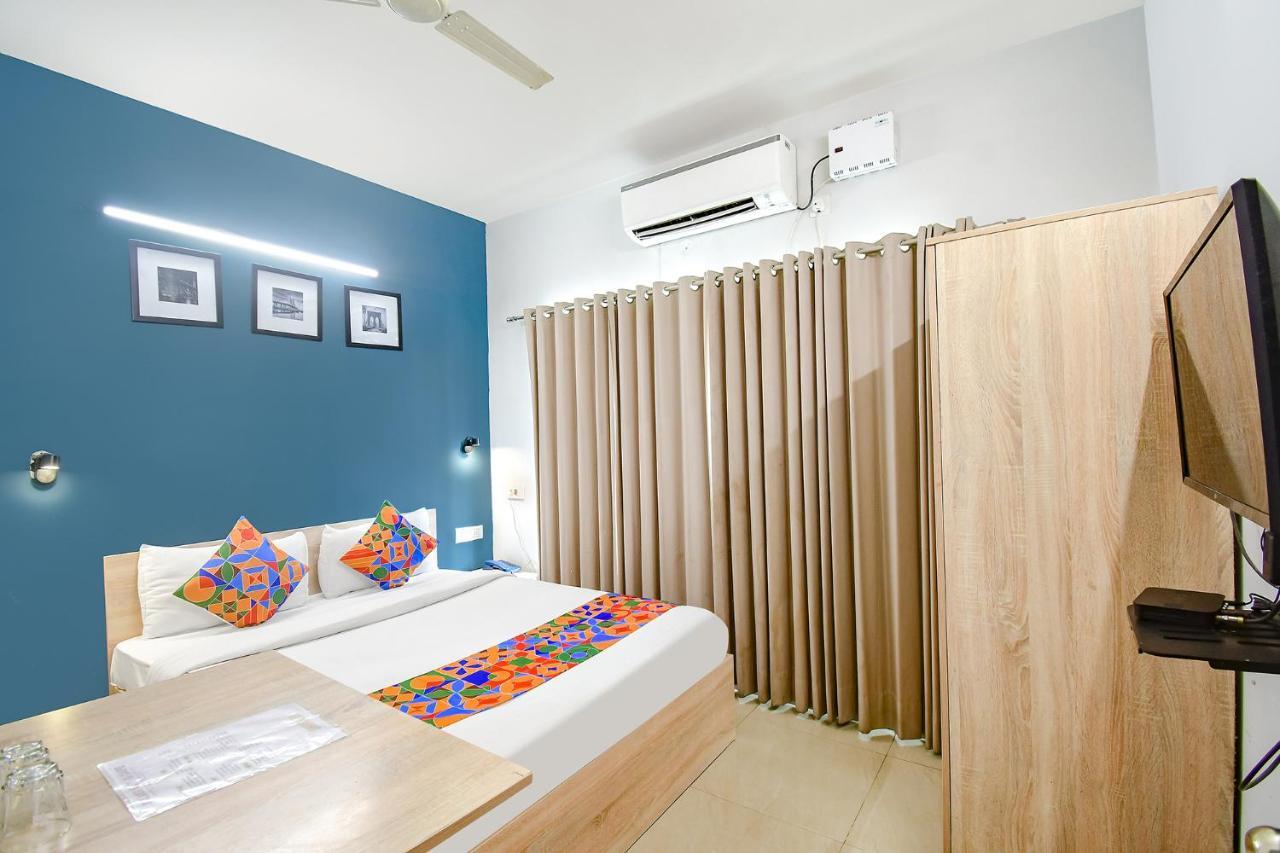 Fabhotel Silverkey Колката Екстериор снимка